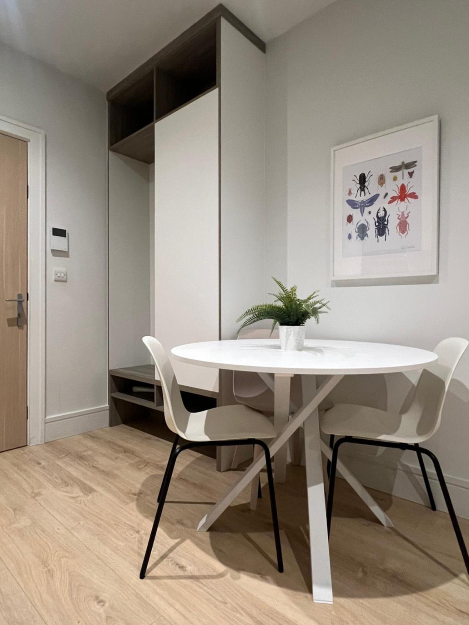 London Heathrow Airport Apartment Voyager House Terminal 12345 - Ev Electric And Parking Available! 希思罗 外观 照片